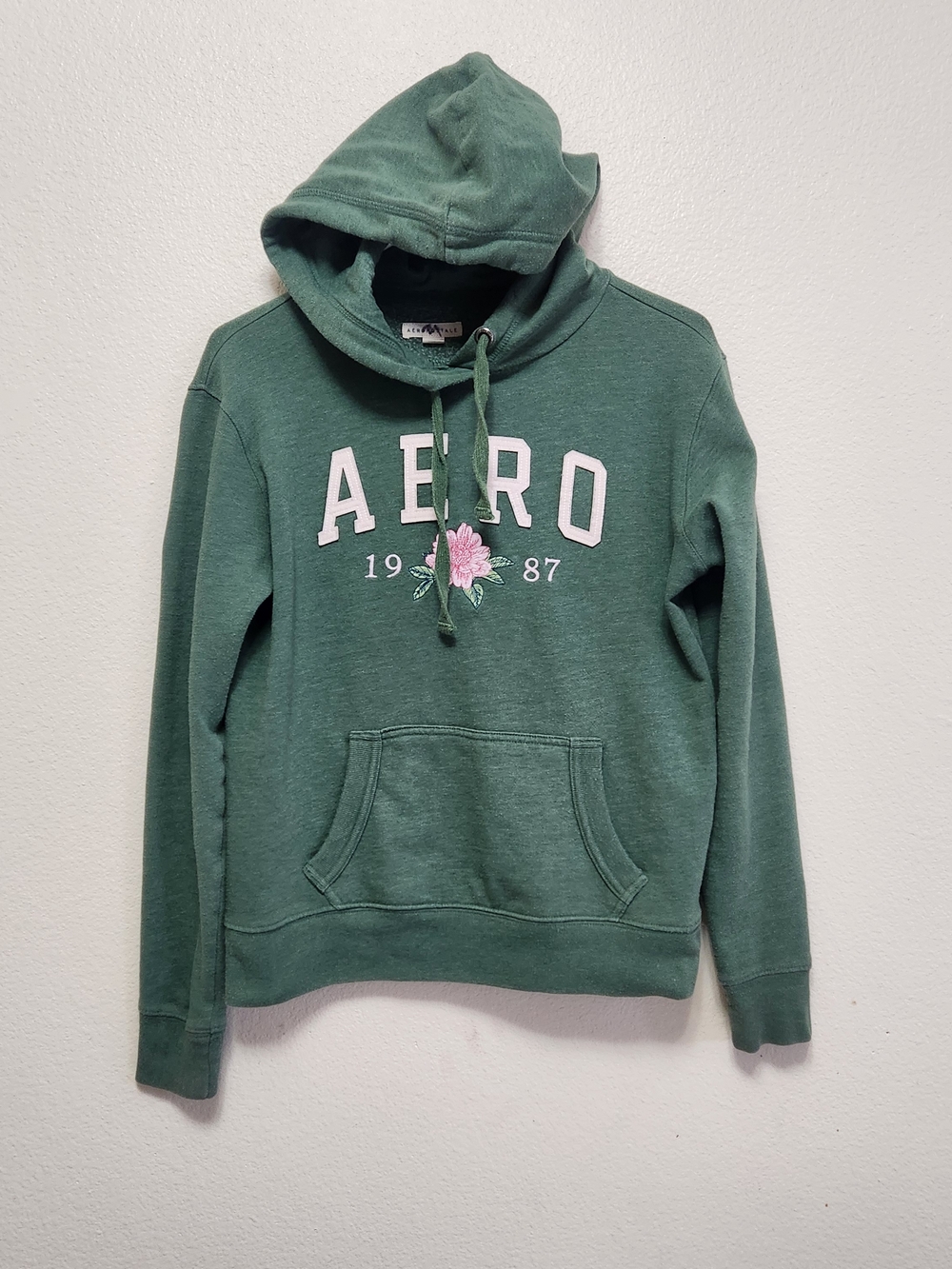 Aeropostale Green Pullover Hoodie with Pink Floral Logo Size XS Spellout Y2K